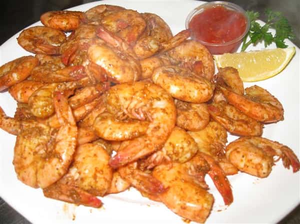 Cooked shrimp with marinara sauce