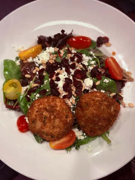 Crab Cake Insalata