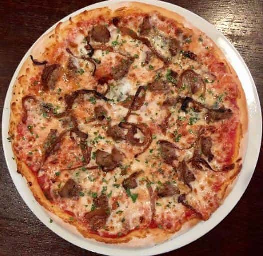 Salsiccia Con Cipolla Caramellata
