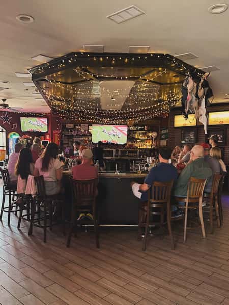 Only one more sleep until football 🏈 it’s basically Christmas Eve! You know where to be for the NFL kickoff tomorrow 🍻
#footballseason #neighborhoodbar #nflkickoff #dallasrestaurants #dallassportsbar