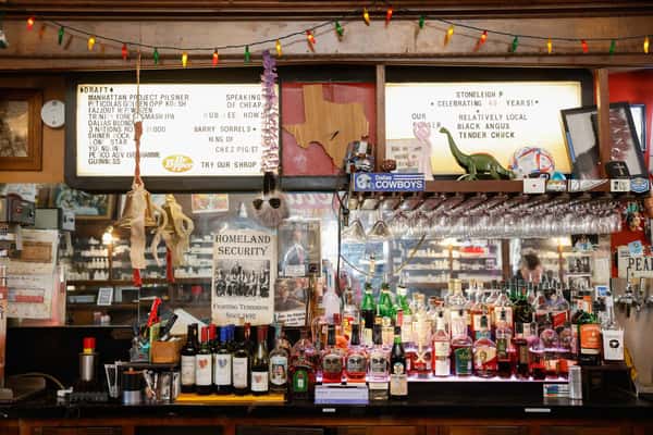 bar