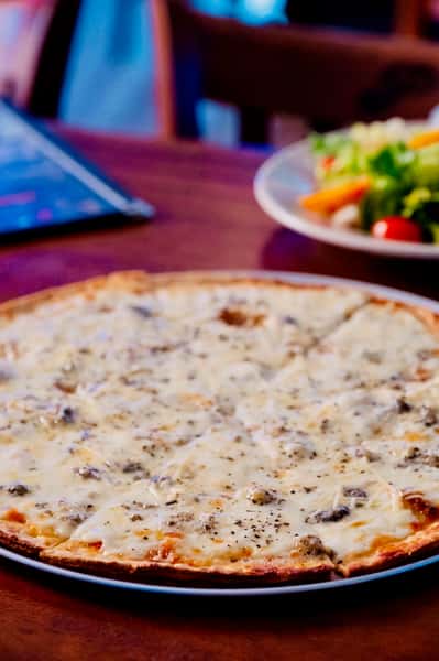 4 Cheese Blanco Pizza