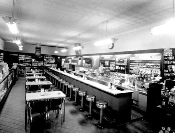 Stoneleigh Pharmacy before it was the Stoneleigh P