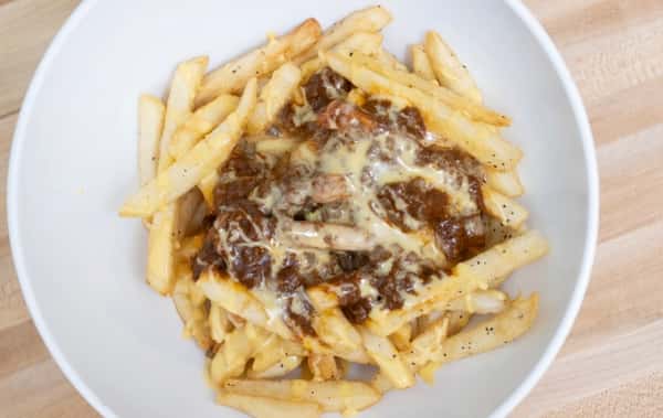 CHILI QUESO FRIES