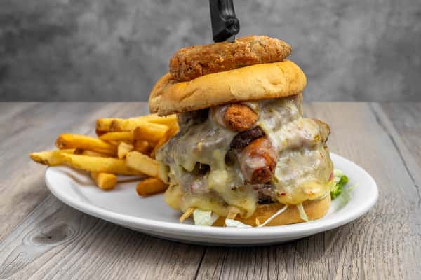 THE FRIED AVOCADO PEPPERJACK BURGER