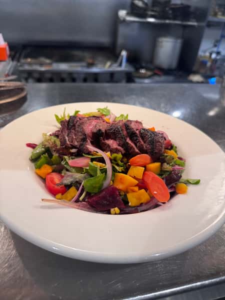 Grilled Flat Iron Steak Salad