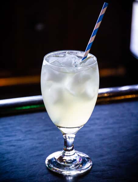Lavender Lemonade Spritzer