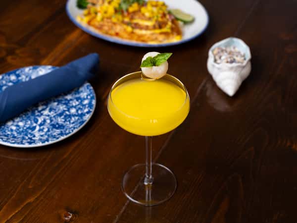MANGO LYCHEE MARTINI