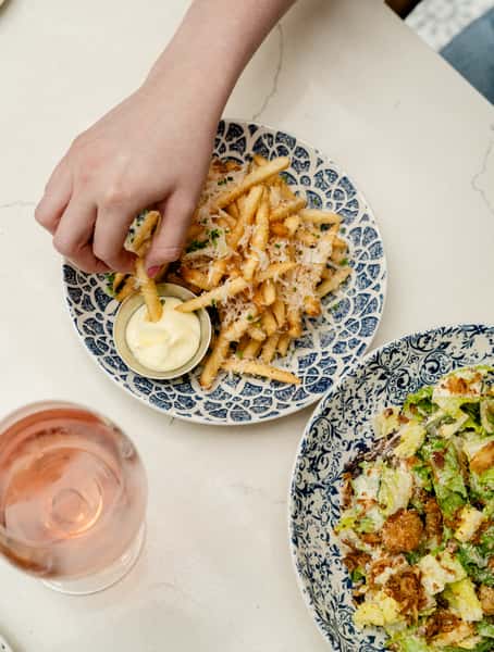 TRUFFLE PARMESAN FRIES
