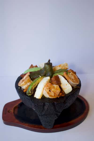 38. Molcajete