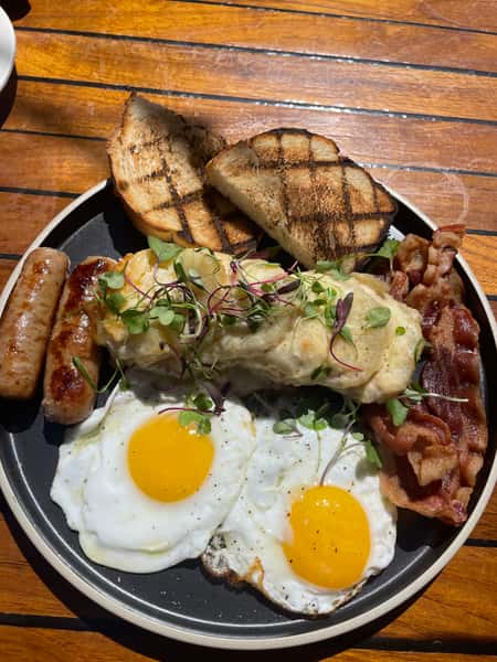 TRADITIONAL BREAKFAST