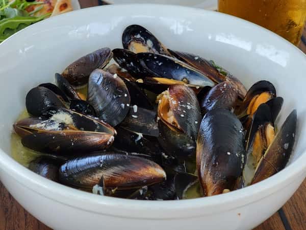 Steamed Mussels
