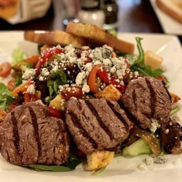 Bistro Filet Steak Salad