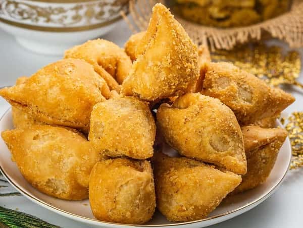 Large Samosa Platter (20 Pcs)