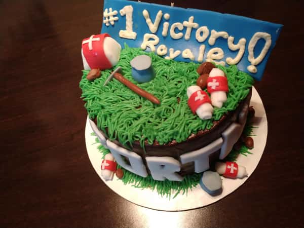 Fortnite Cake (buckeye cake)