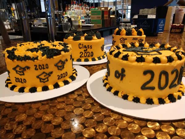 Grad Cakes