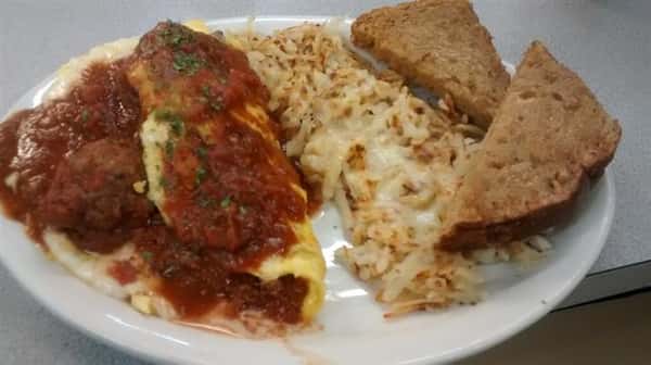 chicken parm omelette with hashbrowns