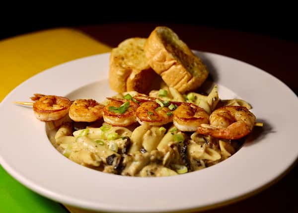 SHRIMP PONCHATRAIN PASTA