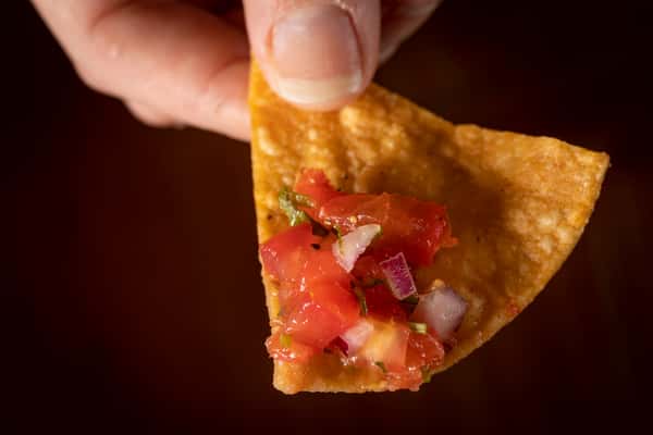 CHIPS & SALSA TOGO