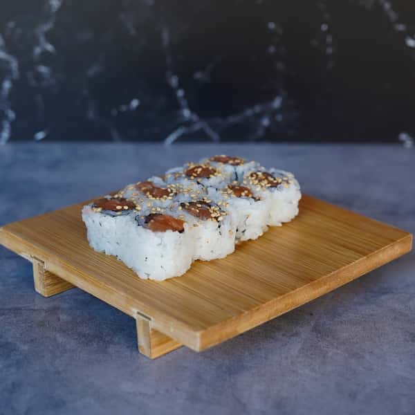 Salmon Maki Roll