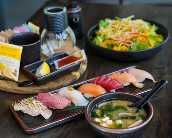 7 pc Nigiri set