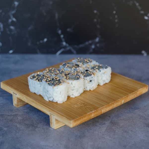 Hamachi Maki Roll
