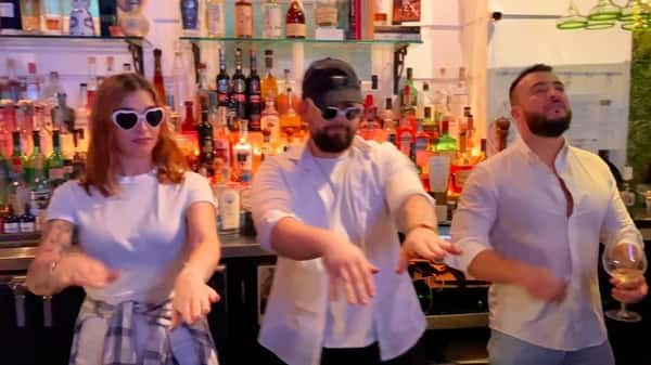 Macarena-ing in our best white outfits with the BEST team in town 🤩🤍 Don’t miss out on our annual WHITE party — come dressed up in your best white summer outfit and get ready to party all night 💃 @rayworldentertainment kicks things off at 9pm, reservations still available 👆 #LinkInBio 

#WhitePartyMiami #MiamiNights #ThingsToDoMiami #MiamiTonight #MiamiBars #MiamiLakes #ChelasMiami