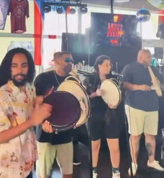 We are 20 days away from the next epic outdoor festival to hit Miami Lakes — Piña Colada Fest will feature over 10 different piña colada variations PLUS a live performance by 🇵🇷 @jacareomusic — música Plena & piña coladas — doesn’t get better than that 😍 See you there ! #PinaColadaFestival #PuertoRico #PlenaMusic #MusicaPlena #PinaColada #MiamiLakes #ChelasMiami