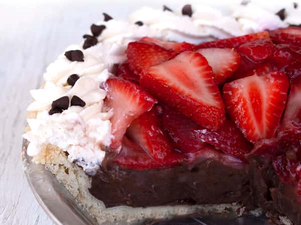 Fresh Strawberry Chocolate Cream Pie