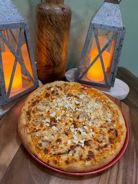 buffalo chicken pizza