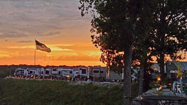 Coconuts RV Resort Restaurant in Gravois Mills, MO