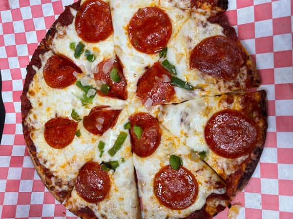 Pepperoni pizza pie