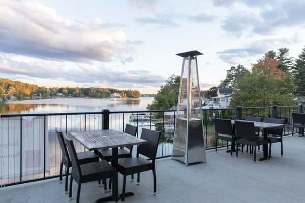 Lakeside Dining
