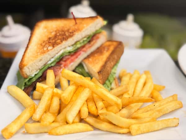 Nonna’s BLT