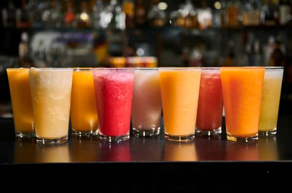 JUGO NATURAL / NATURAL FRUIT SHAKE