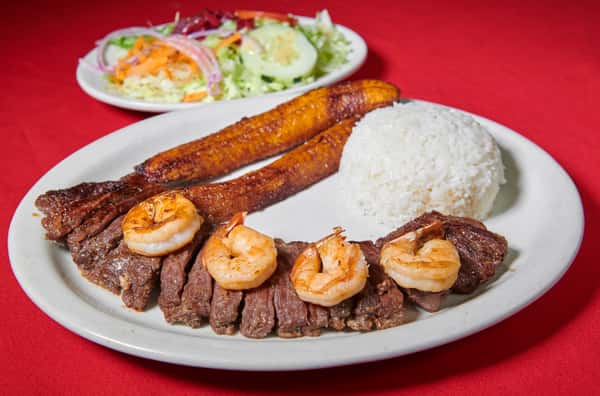ENTRANA CON CAMARONES / GRILLED SKIRT STEAK WITH SHRIMP