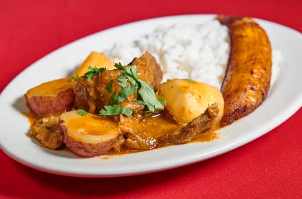 CARNE GUISADA / STEWED BEEF