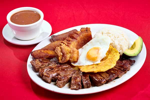 BANDEJA PAISA CON ENTRANA / COUNTRY PLATTER WITH SKIRT STEAK