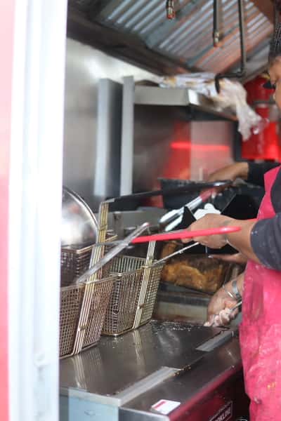 chef frying food