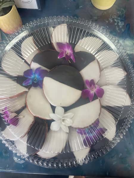 Black & White cookie tray 