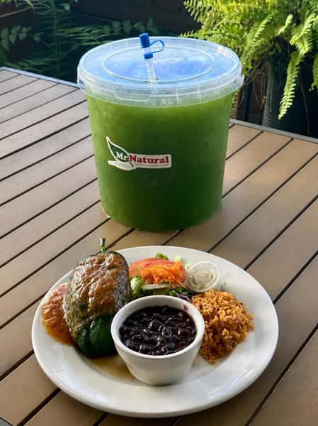 Try our delicious Veggie Relleno Plate! 🌱 Paired perfectly with a refreshing agua fresca. Available in multiple sizes, including our big 2-gallon option! 🍽️
•••
¡Prueba nuestro delicioso plato de chile relleno vegetariano! 🌱 Combina a la perfección con una refrescante agua fresca. ¡Disponible en varios tamaños, incluida nuestra opción grande de 2 galones! 🍽️
#austinvegan #atx #veganos #mrnatural #veggiemeal