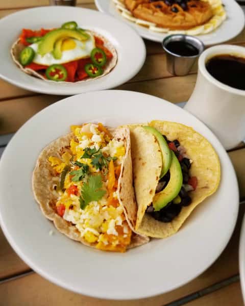 Breakfast tacos? Yes. Lunch tacos? Obviously. Dinner tacos? Always. 🌮 With vegan and gluten-free options, there’s a seat at the table for everyone. Show up hungry, we’ll see you soon! 
•••

¿Tacos para el desayuno? Sí. ¿Para el almuerzo? Obvio. ¿Para la cena? Siempre. 🌮 Con opciones veganas y sin gluten, hay un lugar en la mesa para todos. Ven con hambre; ¡nos vemos pronto!

#vegantacos #tacos #atxfood #mexicanfood #austintacos