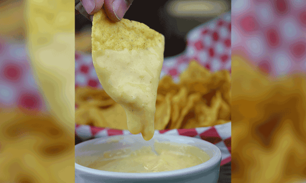 2 oz Queso & Chips