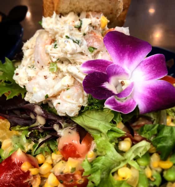Delicious salad made with fresh ingredients.