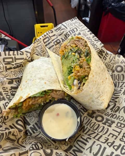 Not Chipotle Burrito is bringing big main-character energy: birria pork, Santa Fe rice, lettuce, cheese, chimichurri, and avocado all wrapped up with a unique Del Norte twist. Go with queso or salsa—and try not to act smug when you realize you picked the right burrito. 🌯😏
#ColoradoGrille #NotChipotleBurrito #BurritoObsession #DelNorteTwist