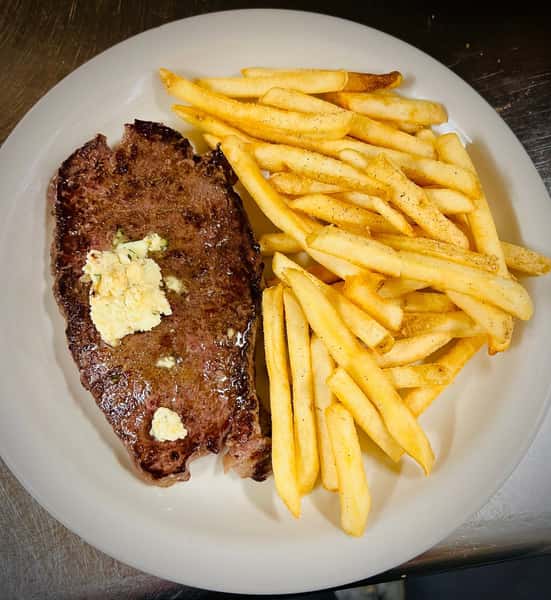 10 oz Sirloin steak dinner at Colorado Grille, Alamosa & Del Norte.