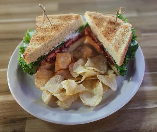 sandwich & chips