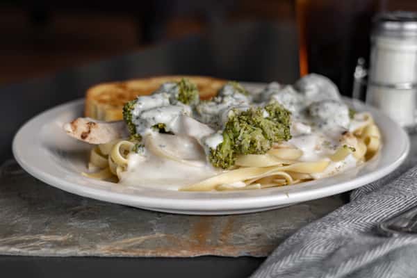 Chicken Alfredo Special