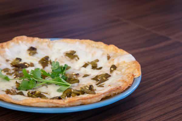 Green Chili Cheese Crisps