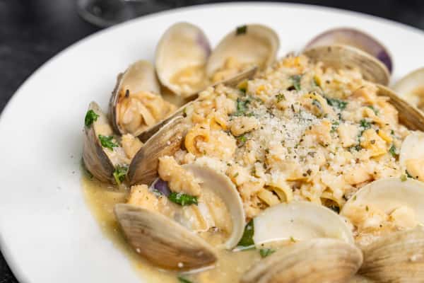 LinguineAndClamSauce-5.jpg